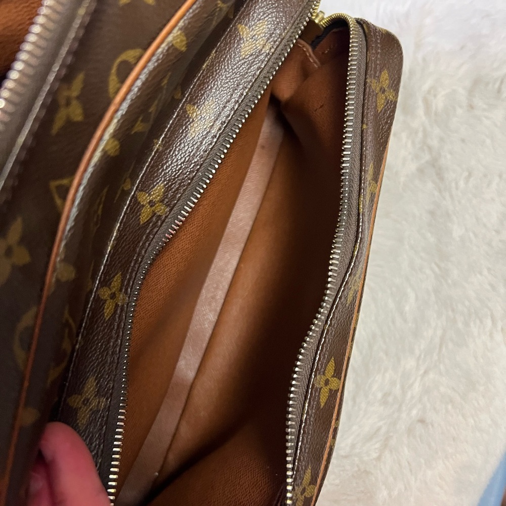 Louis Vuitton Brown Monogram Messenger Bag with Dark Leather Trim - Picture 6 of 8